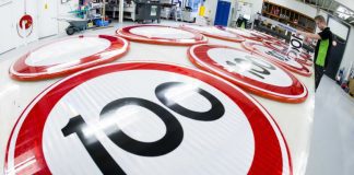 Andar a 100 nas autoestradas para melhorar qualidade do ar. Esta é a proposta da Holanda