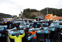 Independentistas catalães cortam acessos a França