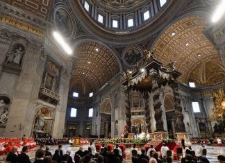 Papa reconhece corrupção nas contas da Igreja. “É a primeira vez que no Vaticano descobrimos um escândalo por dentro e não por fora como muitas outras vezes”