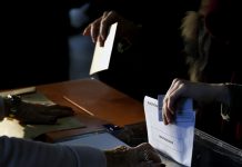 Espanha/Eleições: Sondagens dão vitória ao PSOE, mas bloco de direita tem ligeira vantagem