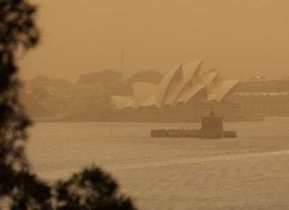 Dezenas de incêndios atingem a Austrália e o fogo aproxima-se de Sydney