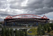 Tribunal de recurso absolve Benfica de jogo à porta fechada por apoio às claques