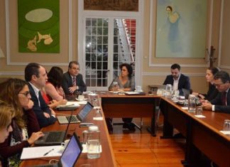 Avelino Meneses afirma que não se justifica construção de uma nova escola secundária na Povoação