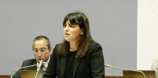 Navio para abastecimento às Flores está fretado e começa a operar no início de janeiro, anuncia Ana Cunha