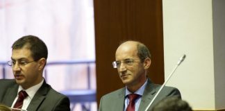 João Bruto da Costa pede responsabilidades pelo insucesso do Governo Regional