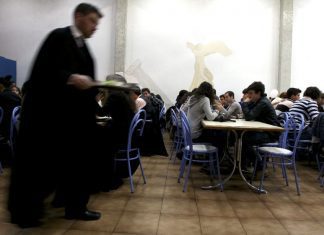 BE propõe criação de apoio às rendas para estudantes deslocados