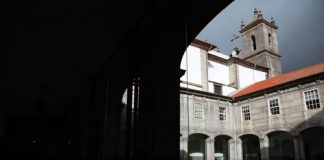 Quatro anos de prisão para farmacêutico do Porto por agredir a mulher