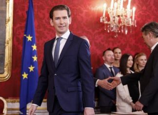 Sebastian Kurz investido à frente de governo de coligação na Áustria