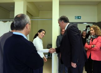 Mais profissionais e melhores infraestruturas garantem Serviço Regional de Saúde cada vez mais completo, afirma Presidente do Governo