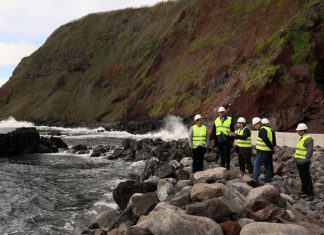 Porto do Topo com condições para servir pescas e turismo em São Jorge, afirma Vasco Cordeiro