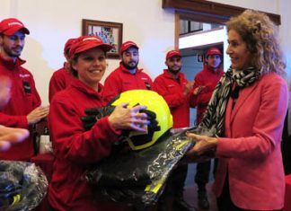 Novos equipamentos para os Bombeiros das Velas reforçam segurança no socorro, afirma Teresa Machado Luciano