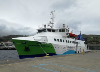 Transportes Marítimos – Ferry “Gilberto Mariano” encontra-se em docagem