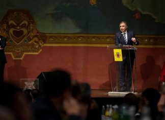 Bolieiro deixa mensagem de “esperança e de conforto” aos colaboradores do Município de Ponta Delgada