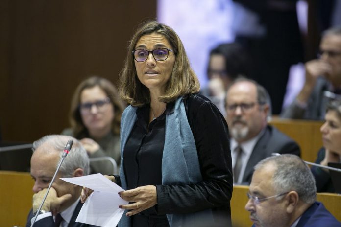 Deputada Isabel Quinto