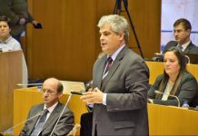 Abastecimento às Flores e Corvo. Governo Regional “andou a reboque” dos acontecimentos