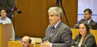 Abastecimento às Flores e Corvo. Governo Regional “andou a reboque” dos acontecimentos