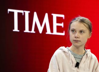 Greta Thunberg critica participantes em Davos por não fazerem nada sobre o clima