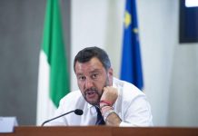 “Tunisianos? Quem vende droga, o filho ou o pai?”. Facebook retira vídeo em que Salvini acusa migrantes de tráfico