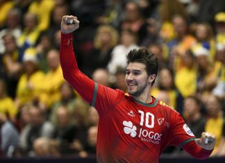 Seleção de Andebol: Fizeram história e foram recebidos com fortes aplausos à chegada ao aeroporto de Lisboa
