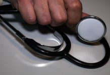 Casal de médicos sequestrado e agredido por doente no Hospital de Setúbal
