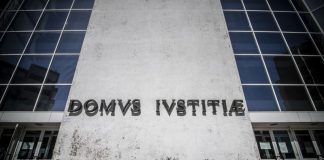 Mediador de seguros do Porto acusado de burlas em apólices de 70 automobilistas