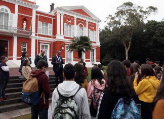 Vasco Cordeiro recebeu alunos participantes em projeto vencedor do Orçamento Participativo dos Açores