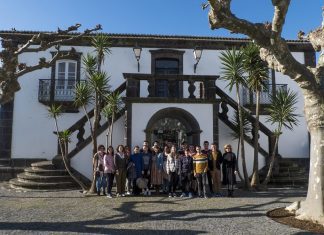 JOVENS DO CDIJ TREVO VISITAM EDIFÍCIO PAÇOS DO CONCELHO DE LAGOA PARA UMA CIDADANIA MAIS ATIVA