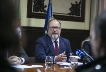 Vasco Cordeiro resolve problema do financiamento da Universidade dos Açores