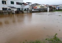 Inundações com origem na Circular de Angra repetem-se desde 2012