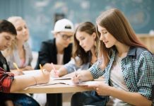 Alunos açorianos com melhor média a matemática e ciências do 8.º ano que o todo nacional em estudo internacional
