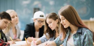 Alunos açorianos com melhor média a matemática e ciências do 8.º ano que o todo nacional em estudo internacional