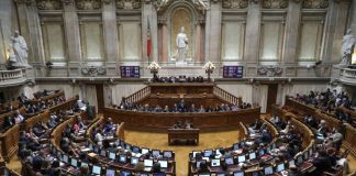 PS, PSD e PCP aprovam novas regras para discutir votos no parlamento