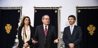 Eutanásia: PS só no fim do processo avalia atuação do Presidente da República
