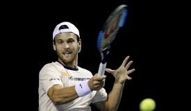 Tenista João Sousa cai um lugar no ranking ATP, liderado por Novak Djokovic