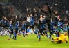Inter opera reviravolta, vence rival AC Milan e sobe à liderança em Itália