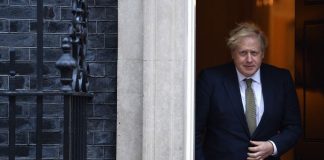 Boris Johnson assume negociar com a União Europeia um acordo comercial semelhante ao do Canadá