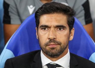 PAOK de Abel, perde e deixa fugir Olympiacos, de Pedro Martins