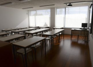 Sindicato acusa Governo de abandonar trabalhadores não docentes nas escolas