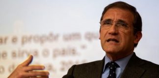 Portas defende imigração com regras, em silêncio sobre política e reencontra Passos Coelho