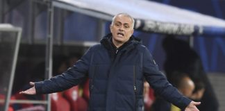 Tottenham, de José Mourinho, corta salários dos funcionários em 20%