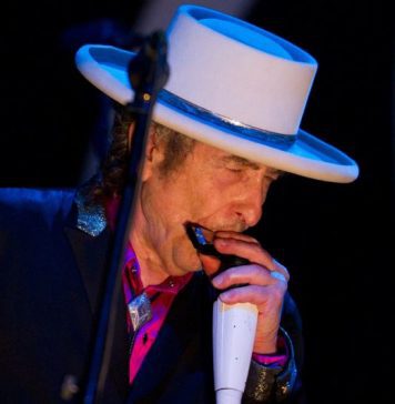 Bob Dylan lança canção inédita de 17 minutos sobre assassinato de John Kennedy