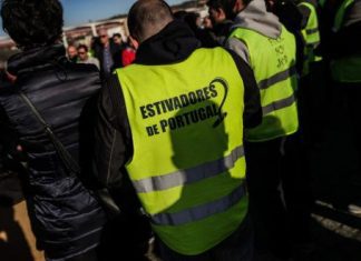 Greve dos Estivadores Governo dos Açores garante estar atento ao cumprimento dos serviços mínimos