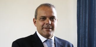 Covid-19: Mira abre linha de apoio e desinfeta lugares públicos