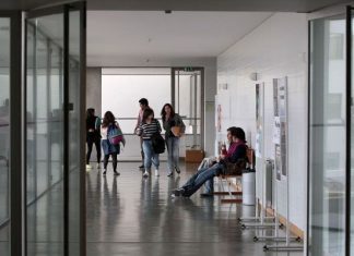 Covid-19: Estudantes de Medicina do Porto lançam plataforma para combater isolamento social