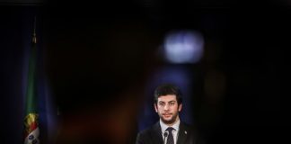 Covid-19: Líder do CDS quer que Governo informe sobre plano de gestão da crise