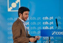 Montijo: “O CDS não deu a mão ao PS”, diz um exaltado Francisco Rodrigues dos Santos