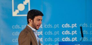 Montijo: “O CDS não deu a mão ao PS”, diz um exaltado Francisco Rodrigues dos Santos