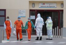 Mais de 12.000 profissionais de saúde espanhóis infetados com covid-19