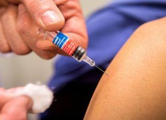 Regulador norte-americano autoriza utilização limitada de medicamentos contra a malária para tratar coronavírus