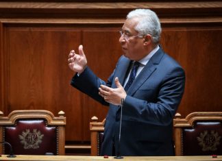Covid-19: Costa recebe partidos antes da decisão sobre terceiro período do ano letivo